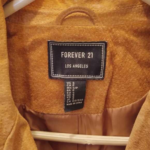 Forever 21 Cropped Fitted Suede Motorcycle Jacket in Tan/Camel - Picture 2 of 14